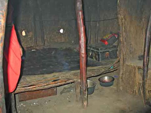 Travel Kenya - Disabled Travelers Guide - Chief's  Bedroom